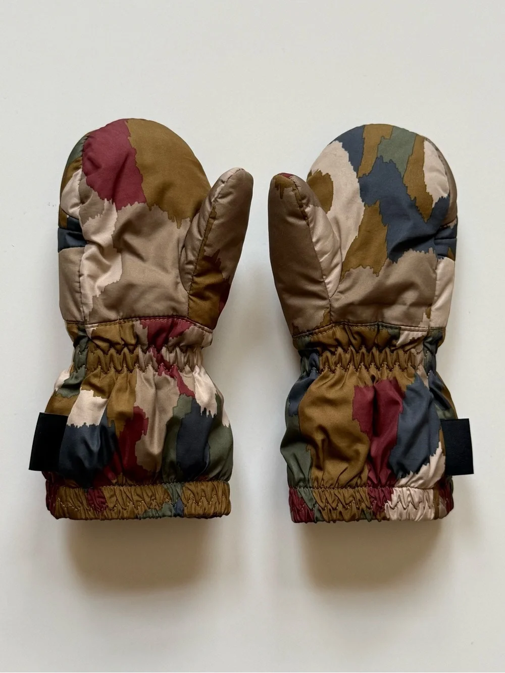 Patagonia Babys Puff Mittens, Camouflage - Size 6-12M